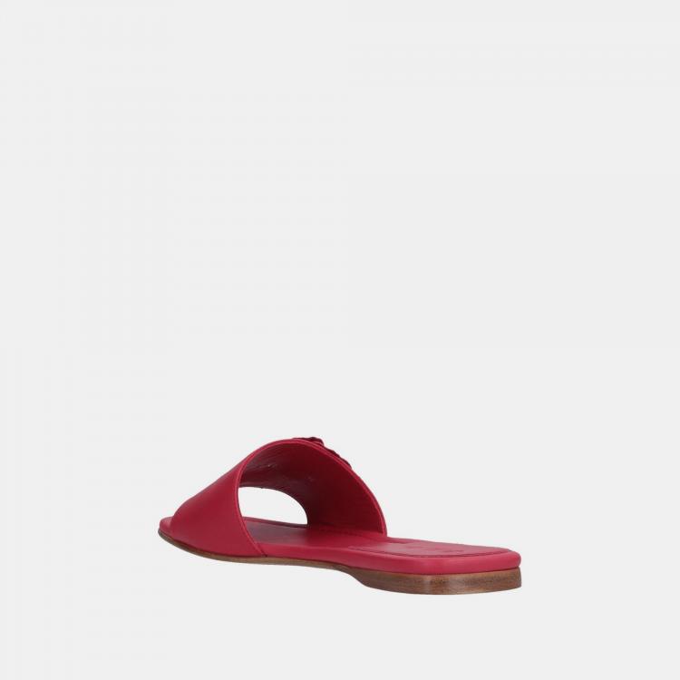 مملوكة مسبقًا Loro Piana Red Leather Flat Slides Size 40