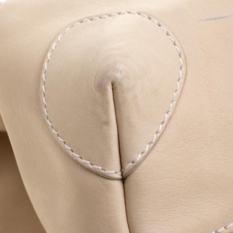 مملوكة مسبقًا Loro Piana Beige Leather Hobo