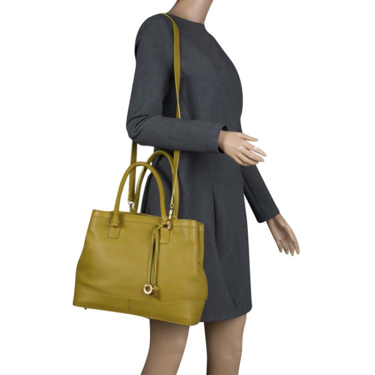 Pre Owned Loro Piana Yellow Green Pebbled Leather Tote