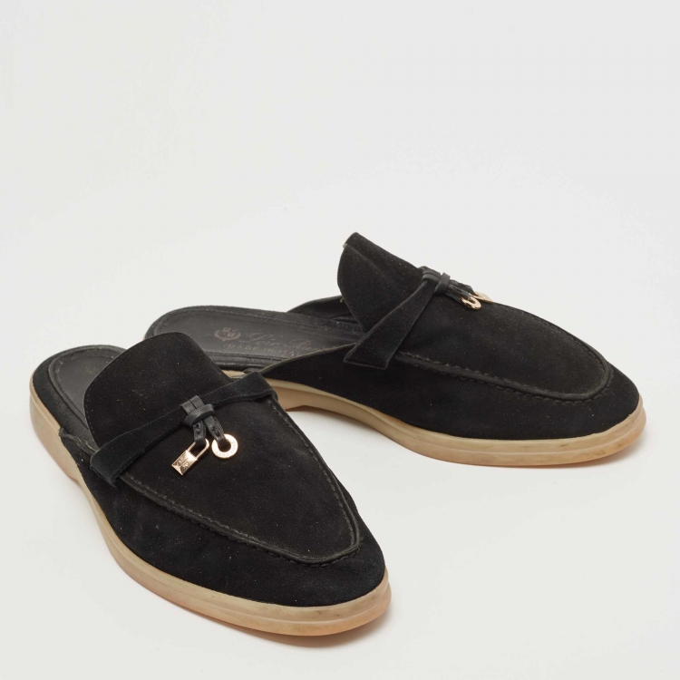مملوكة مسبقًا Loro Piana Black Suede Babouche Charms Walk Mules Size 39 