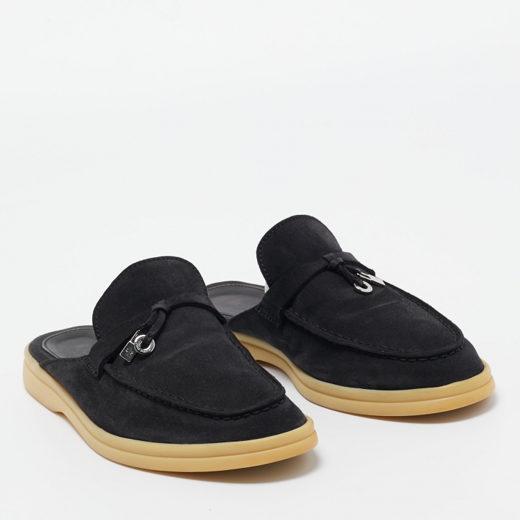 مملوكة مسبقًا Loro Piana Black Suede Charms Walk Mules Size 37