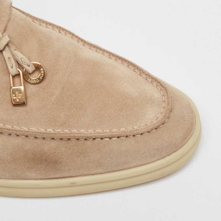 مملوكة مسبقًا Loro Piana Beige Suede Summer Charms Walk Loafers Size 38