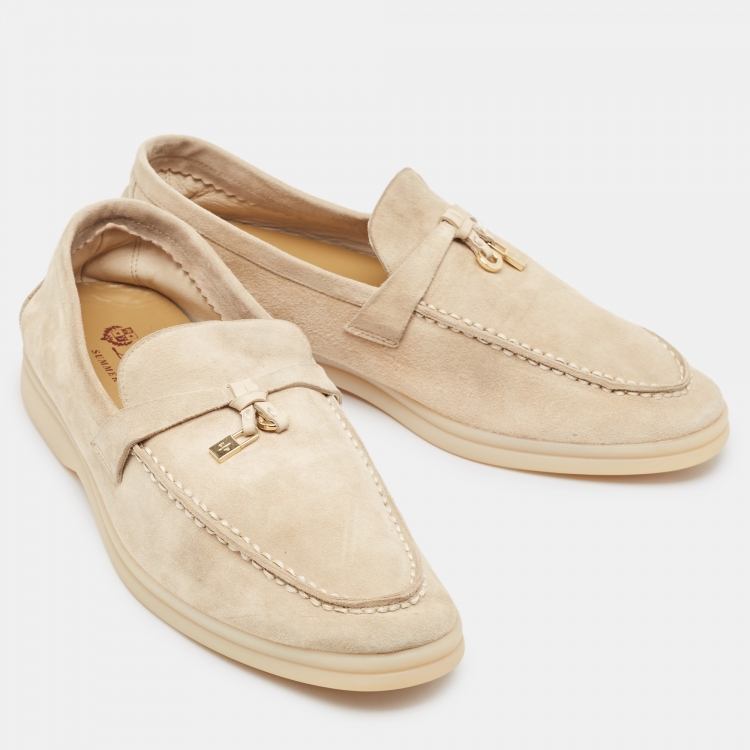 مملوكة مسبقًا Loro Piana Beige Suede Summer Charms Walk Loafers Size 39