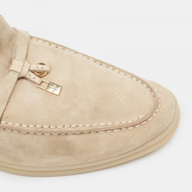 مملوكة مسبقًا Loro Piana Beige Suede Summer Charms Walk Loafers Size 39