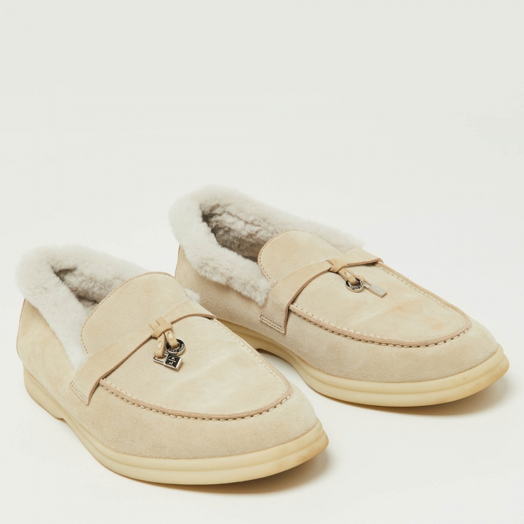 مملوكة مسبقًا Loro Piana Beige Suede and Shearling Fur Summer Charms Walk Loafers Size 39