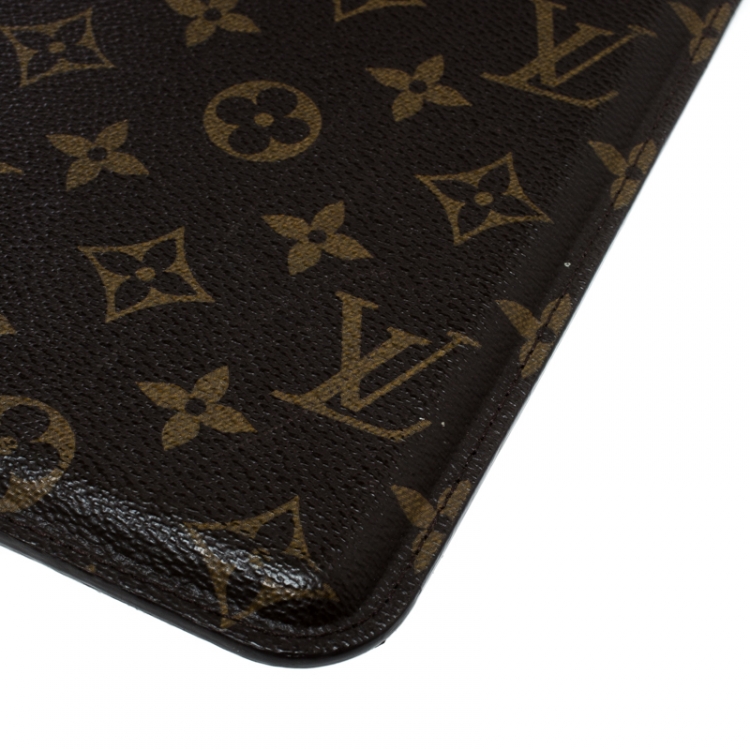 مملوكة مسبقًا Louis Vuitton Monogram Canvas iPad Case