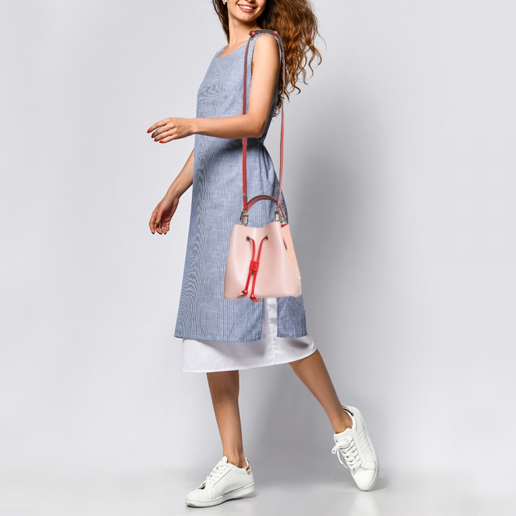 مملوكة مسبقًا Louis Vuitton Pink/Peach Epi Leather Noe BB Bag