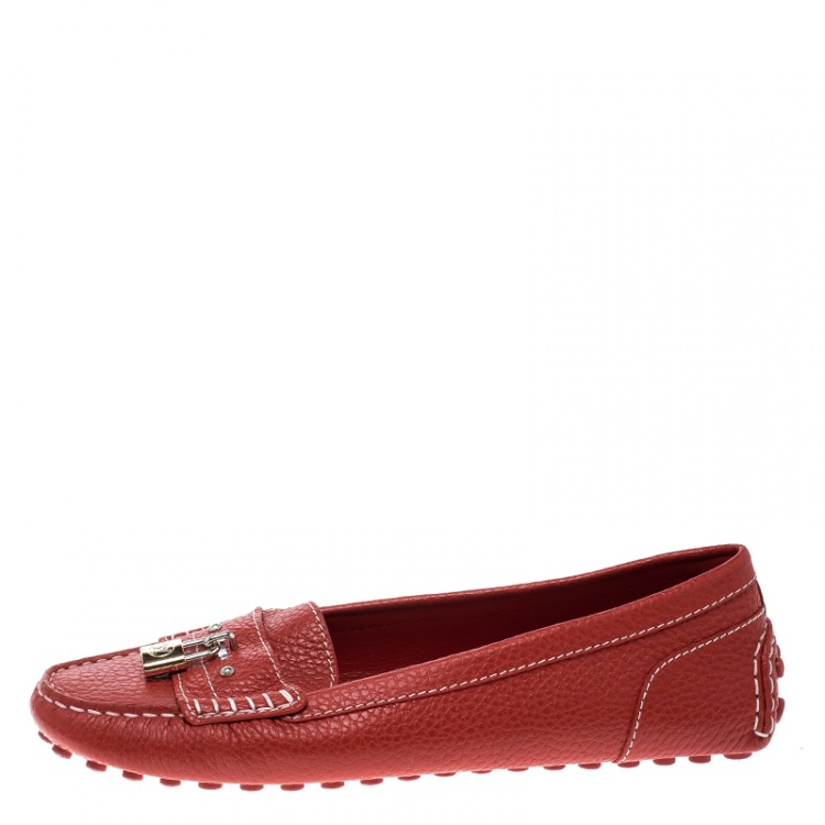 Pre Owned Louis Vuitton Red Leather Close Up Loafers Size 39.5