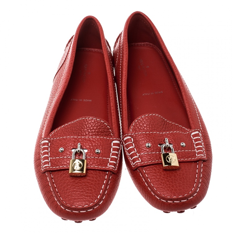Pre Owned Louis Vuitton Red Leather Close Up Loafers Size 39.5