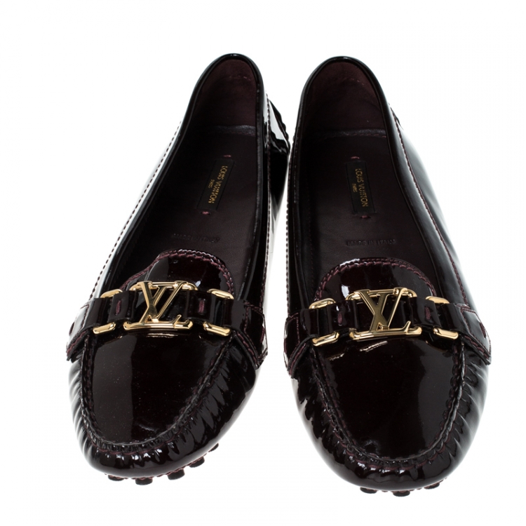 Pre Owned Louis Vuitton Burgundy Patent Leather Oxford Logo Slip On Loafers Size 41