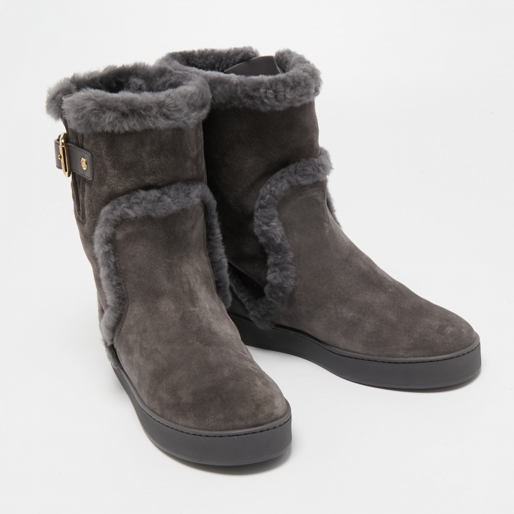 Pre Owned Louis Vuitton Grey Suede and Shearling Fur Ankle Boots Size 37