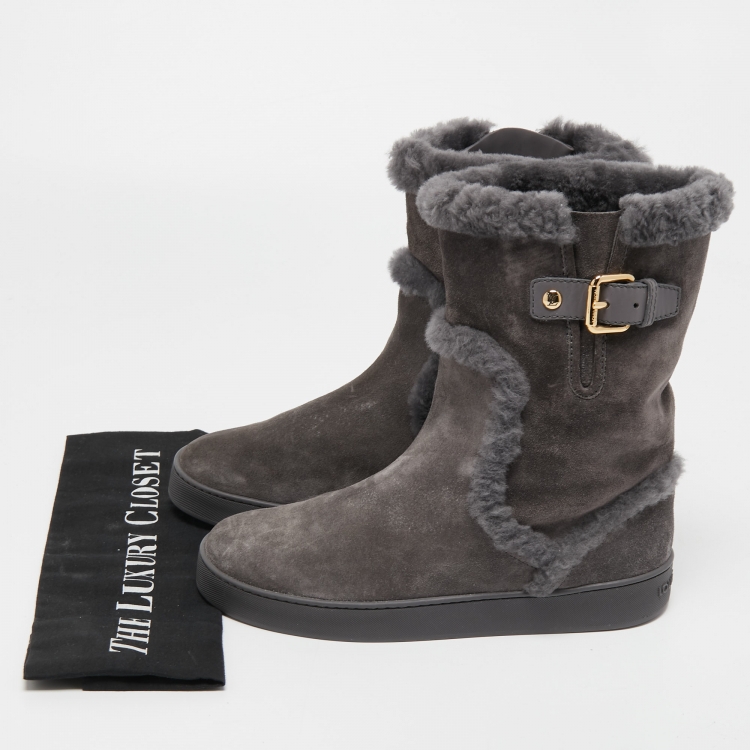Pre Owned Louis Vuitton Grey Suede and Shearling Fur Ankle Boots Size 37