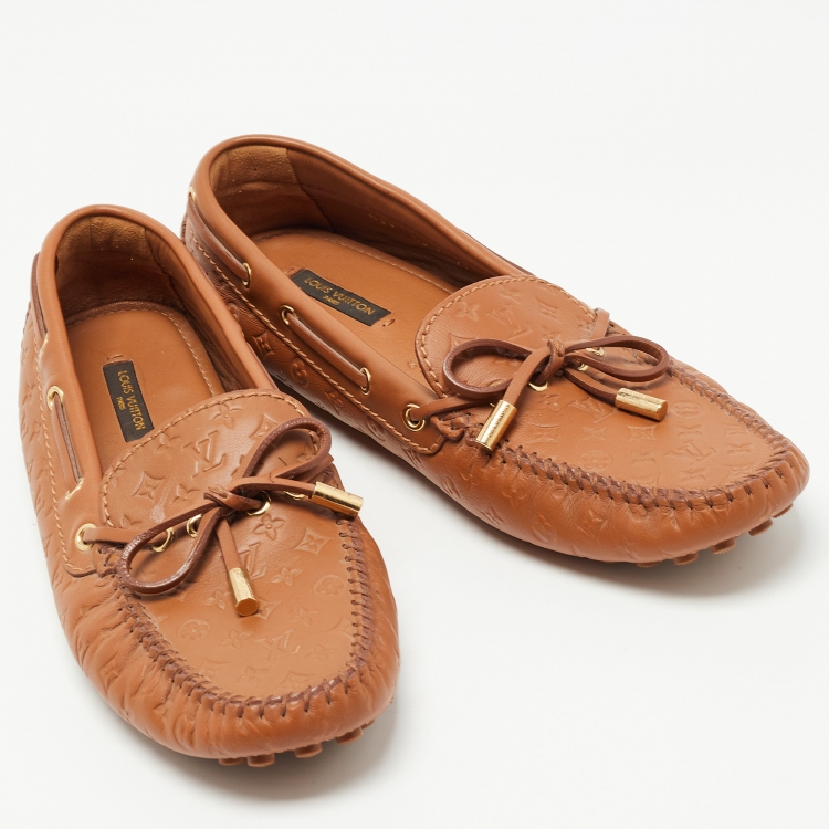 مملوكة مسبقًا Louis Vuitton Brown Monogram Embossed Leather Gloria Loafers Size 39