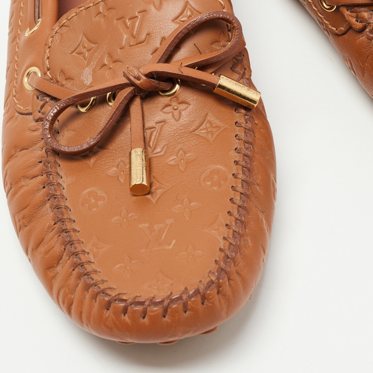مملوكة مسبقًا Louis Vuitton Brown Monogram Embossed Leather Gloria Loafers Size 39