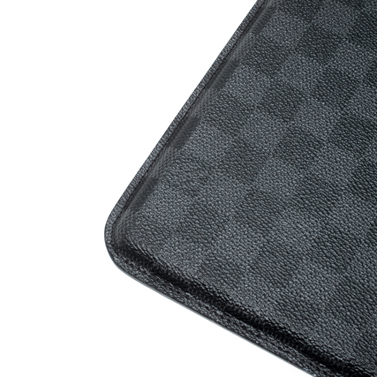Pre Owned Louis Vuitton Damier Graphite iPad 2 Hardcase