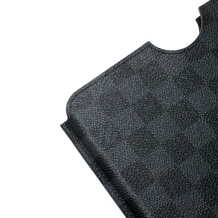 Pre Owned Louis Vuitton Damier Graphite iPad 2 Hardcase