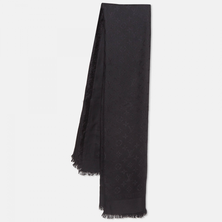 classique monogram shawl