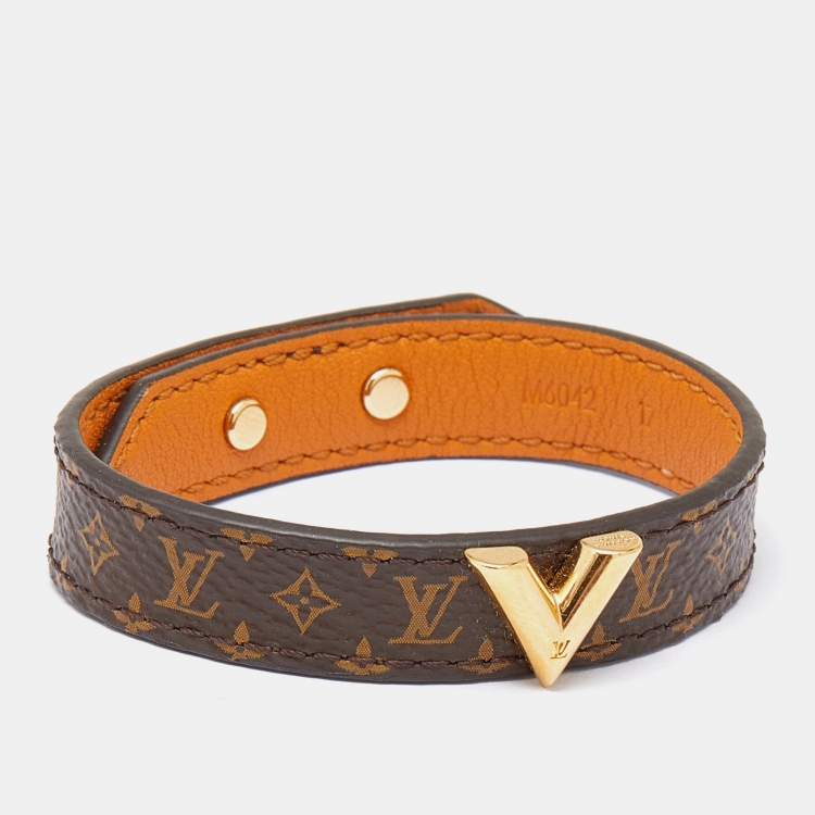Pre Owned Louis Vuitton Essential V Monogram Canvas Gold Tone Bracelet