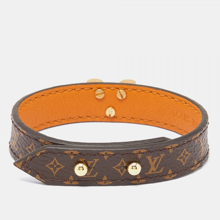 Pre Owned Louis Vuitton Essential V Monogram Canvas Gold Tone Bracelet