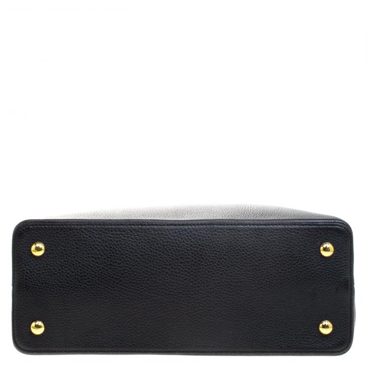 Pre Owned Louis Vuitton Black Taurillon Leather Capucines MM Bag