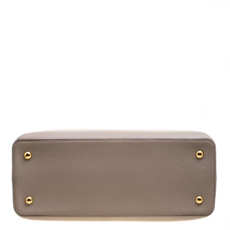 Pre Owned Louis Vuitton Beige Taurillon Leather Capucines GM Bag