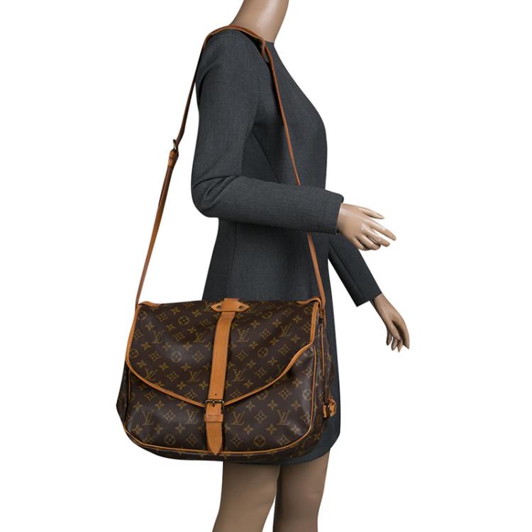 Pre Owned Louis Vuitton Monogram Canvas Saumur Messenger 35 Bag