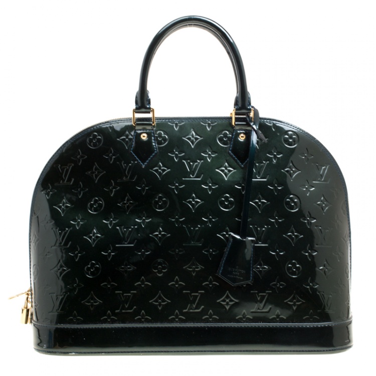 Green Louis Vuitton Alma bag. The perfect size and shape for everyday.   Cheap louis vuitton bags, Louis vuitton handbags black, Louis vuitton bag