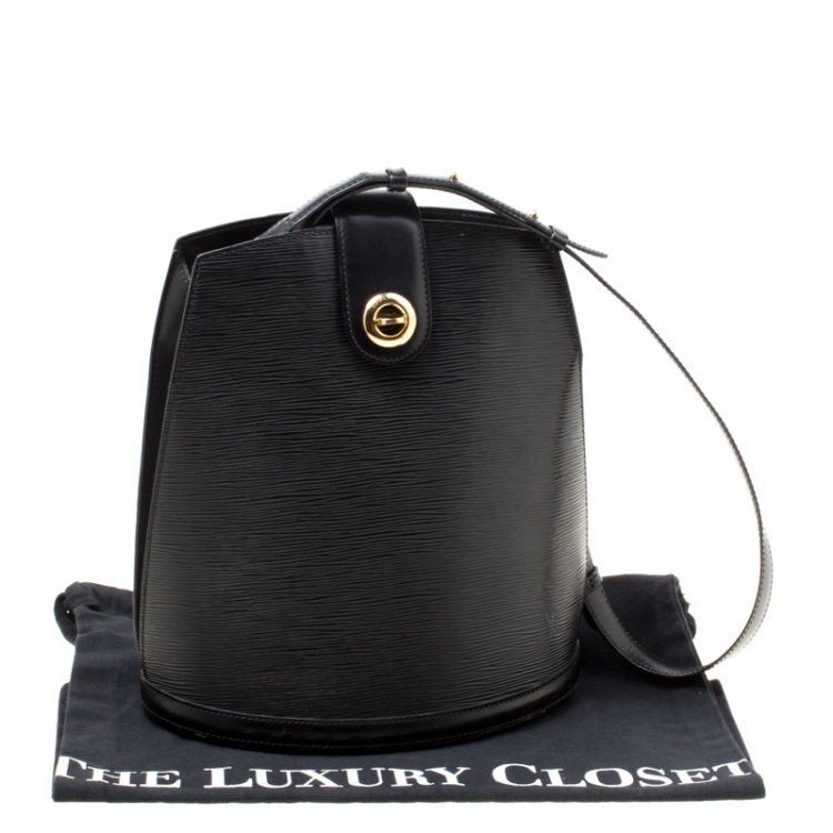 مملوكة مسبقًا Louis Vuitton Black Epi Leather Cluny Bag