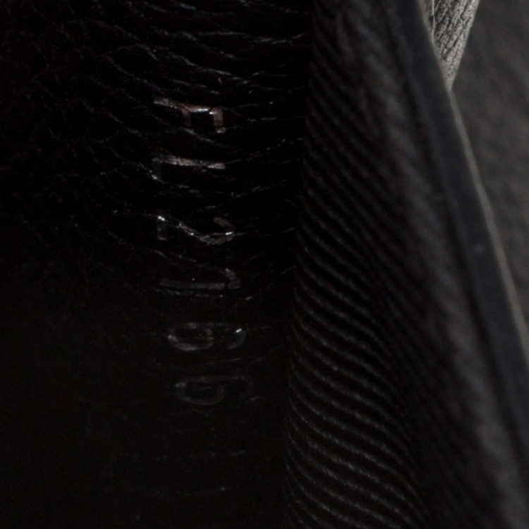 Pre Owned Louis Vuitton Black Leather Lockme II BB Bag