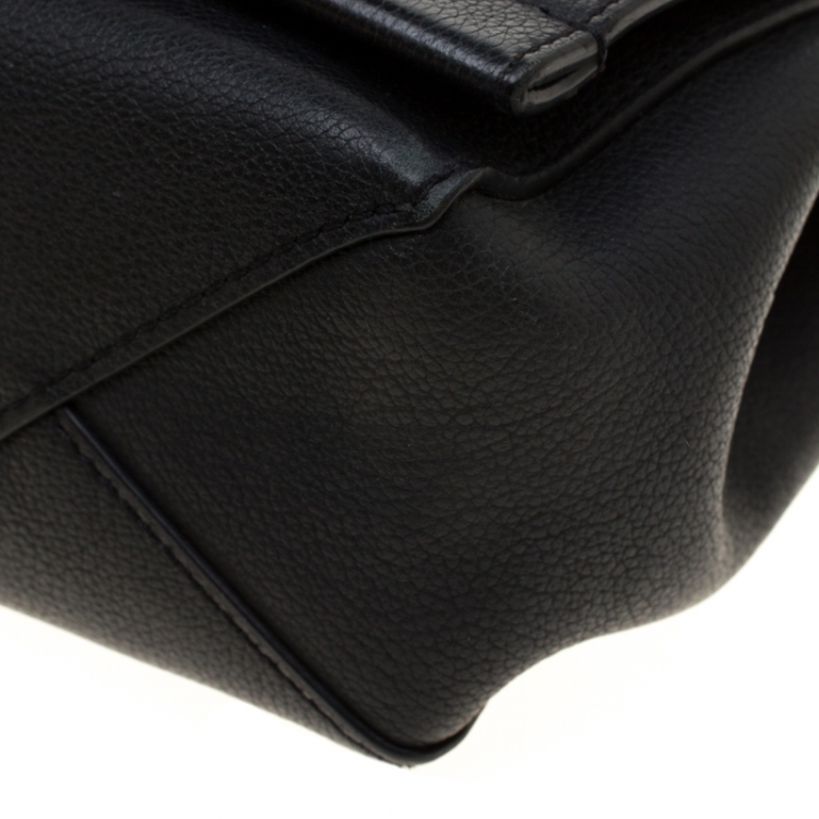 Pre Owned Louis Vuitton Black Leather Lockme II BB Bag