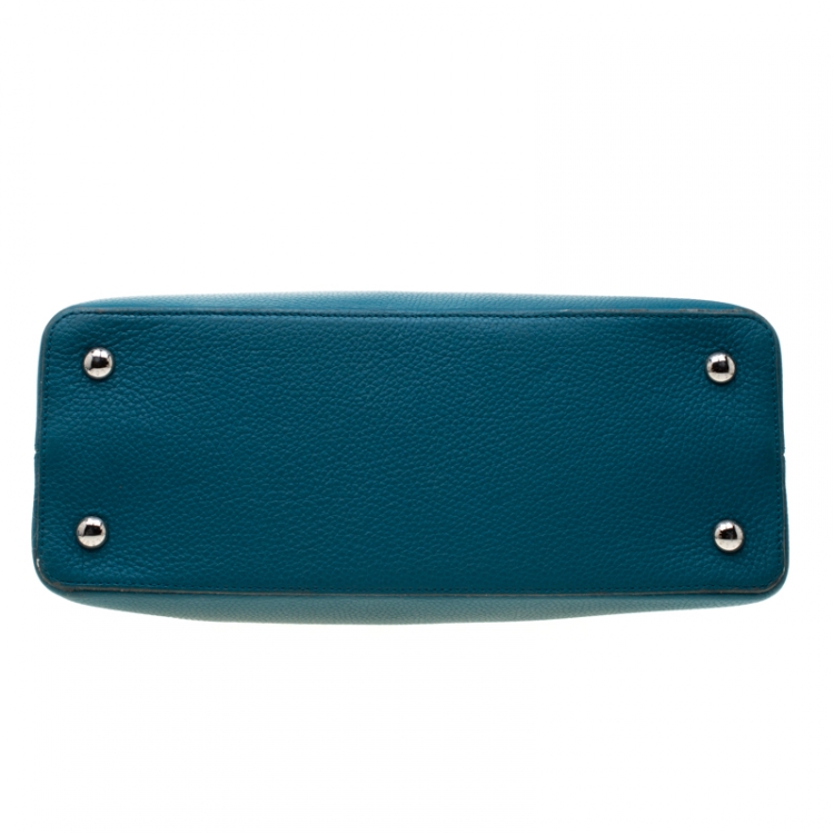 مملوكة مسبقًا Louis Vuitton Turquoise Taurillon Leather Capucines MM Bag