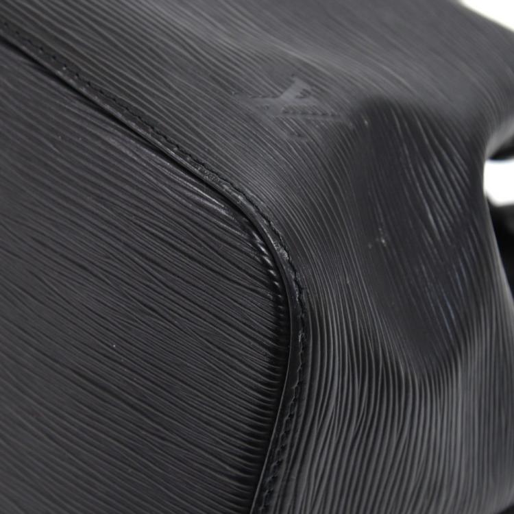 Pre Owned Louis Vuitton Noir Epi Leather Noe Bag