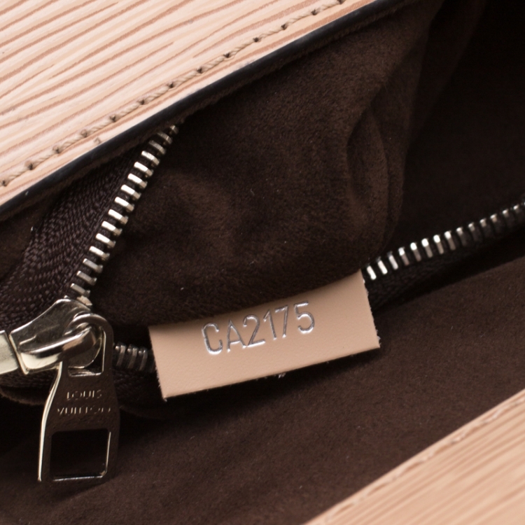 مملوكة مسبقًا Louis Vuitton Jaune Pale Epi Leather Cluny BB Bag