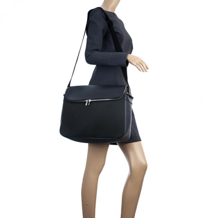 Louis Vuitton Taiga Taimyr Messenger Bag - Black Messenger Bags