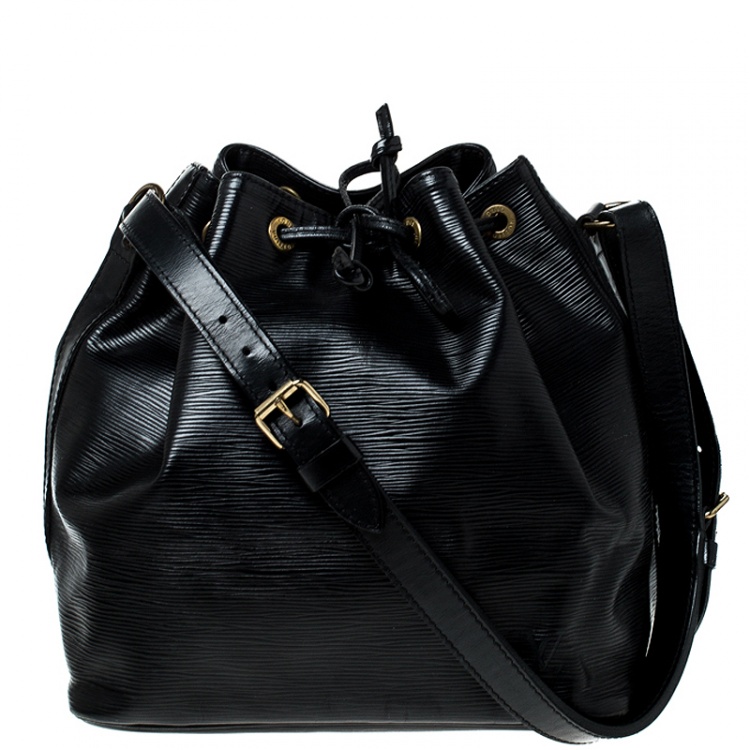 1994 LOUIS VUITTON Noe Epi Black Leather Drawstring Bucket Shoulder Bag  Made in France Excellent Condition