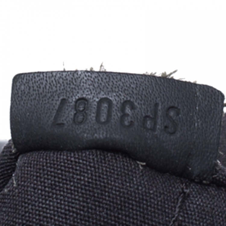 مملوكة مسبقًا Louis Vuitton Black Epi Leather Speedy 30 Bag