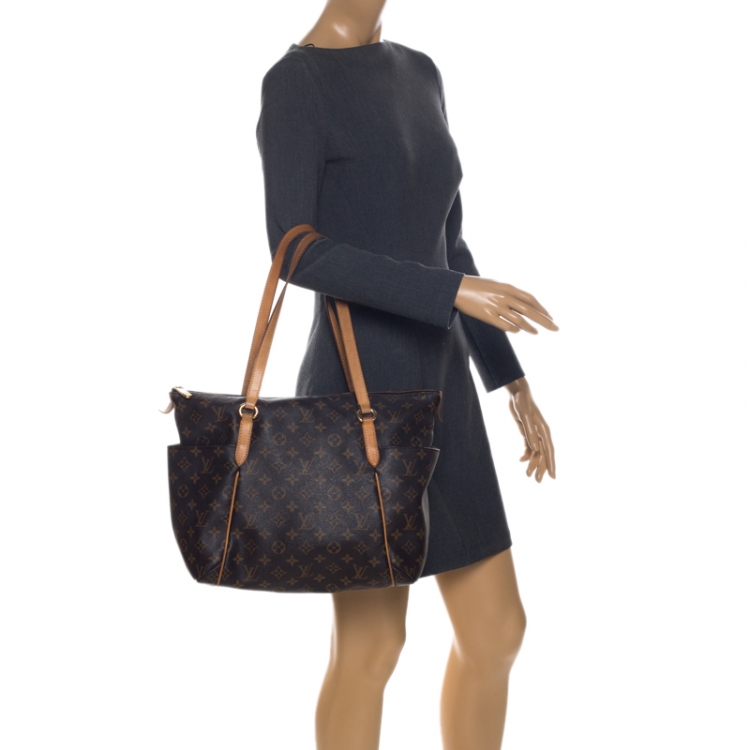 Louis Vuitton- Monogram Canvas Leather Totally Gm Bag