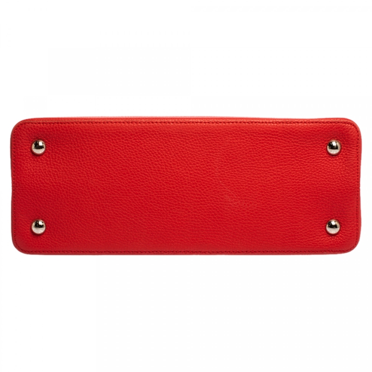 مملوكة مسبقًا Louis Vuitton Cherry Taurillon Leather Capucines MM Bag