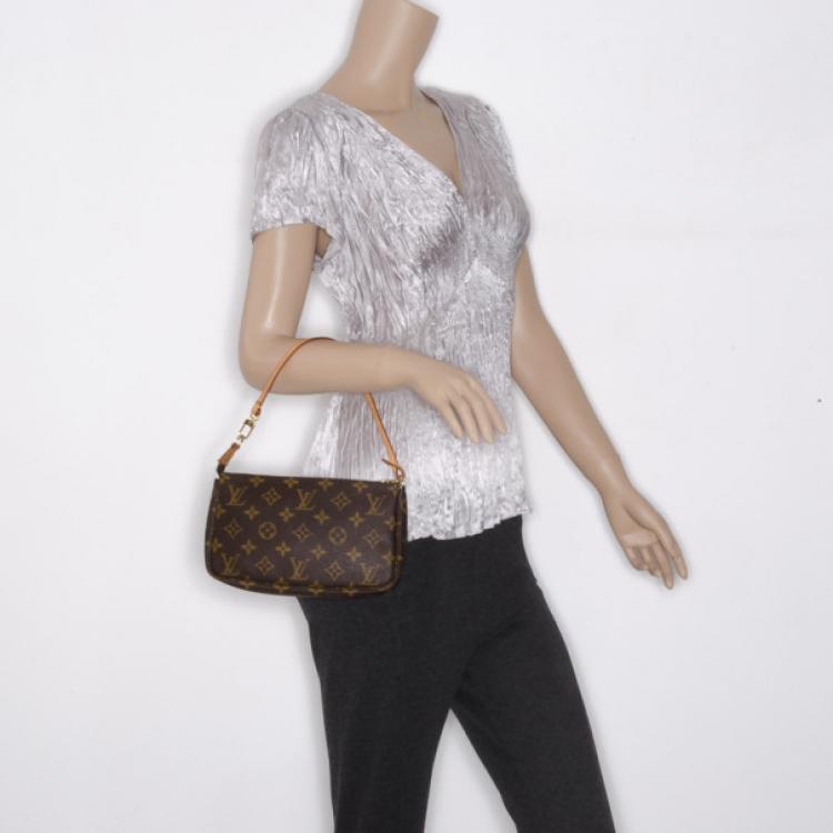 Louis Vuitton Monogram Pochette Accessories Shoulder Bag Louis