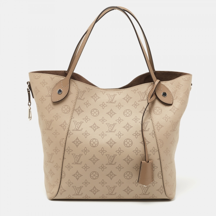 Louis Vuitton Black Perforated Mahina Leather Monogram Hina MM Tote Silver  Hardware, 2019 Available For Immediate Sale At Sotheby's