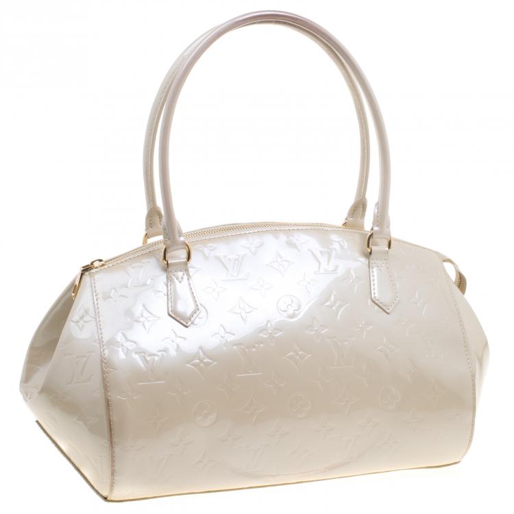 Pre Owned Louis Vuitton Blanc Corail Monogram Vernis Sherwood GM Bag