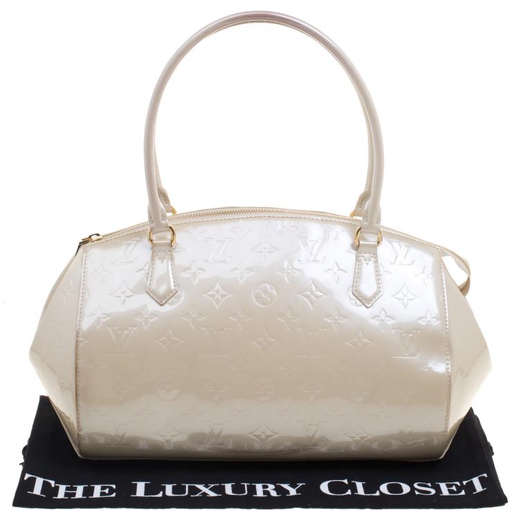 Pre Owned Louis Vuitton Blanc Corail Monogram Vernis Sherwood GM Bag
