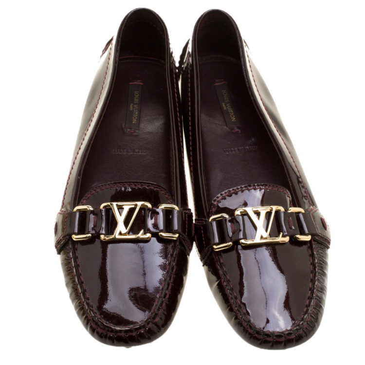 مملوكة مسبقًا Louis Vuitton Bordeaux Patent Leather Oxford Loafers Size 37.5