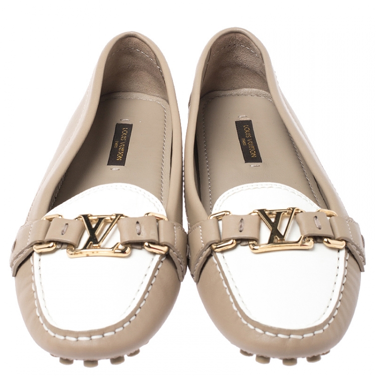 Pre Owned Louis Vuitton Beige/White Leather Oxford Loafers Size 38