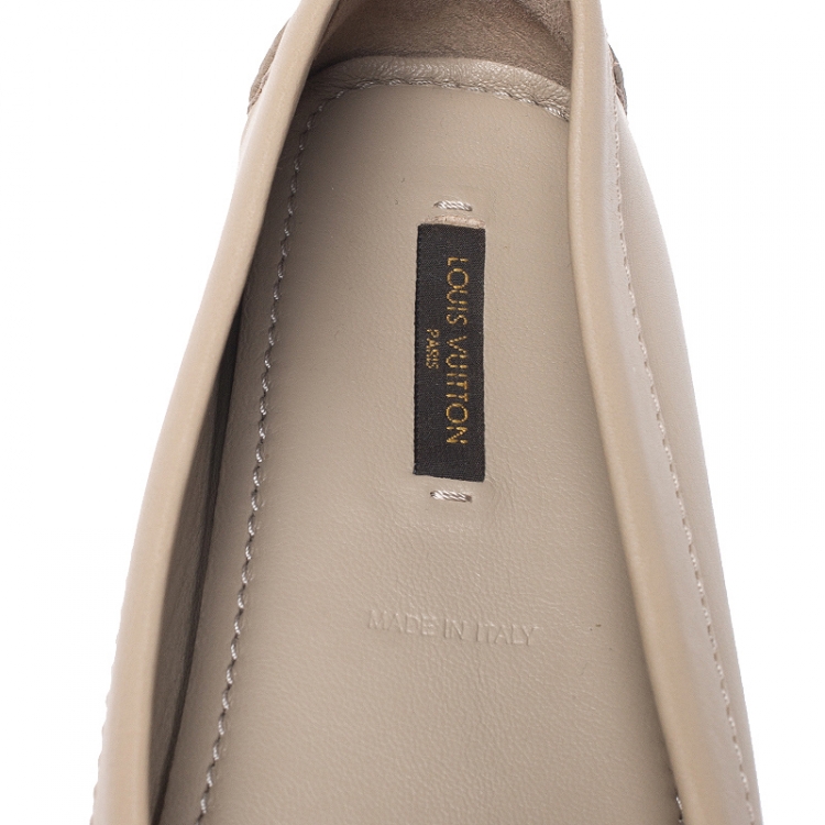 Pre Owned Louis Vuitton Beige/White Leather Oxford Loafers Size 38