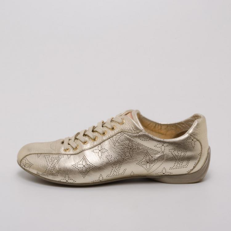 مملوكة مسبقًا Louis Vuitton Gold Mahina Leather Trainers Size 36
