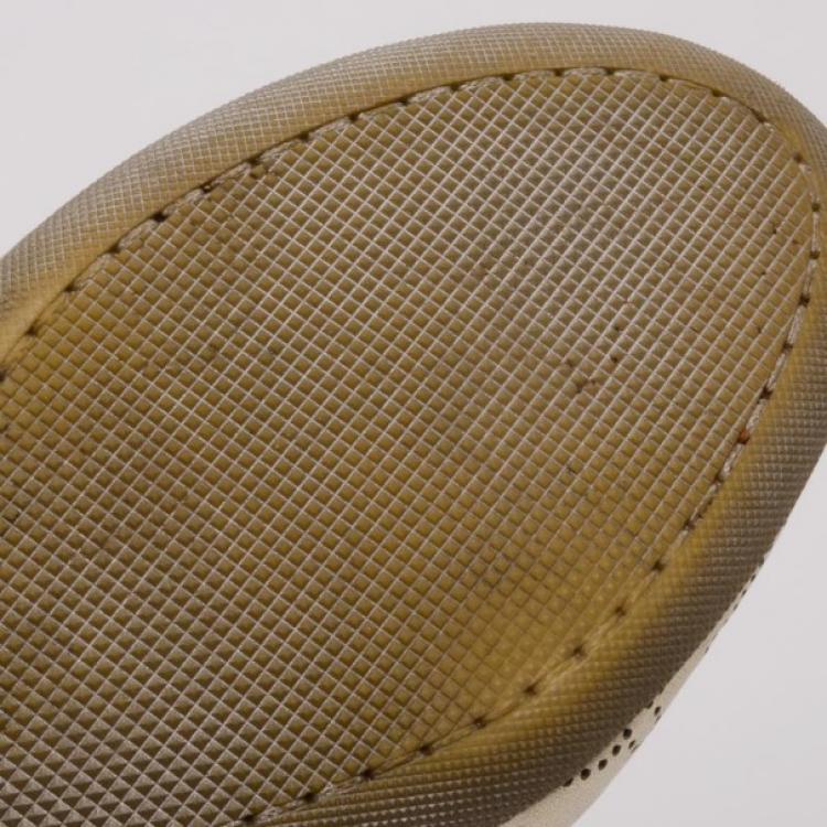 مملوكة مسبقًا Louis Vuitton Gold Mahina Leather Trainers Size 36