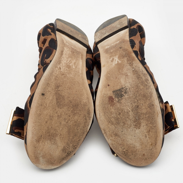 Pre Owned Louis Vuitton Brown/Black Leopard Print Canvas Bow Scrunch Ballet Flats Size 38