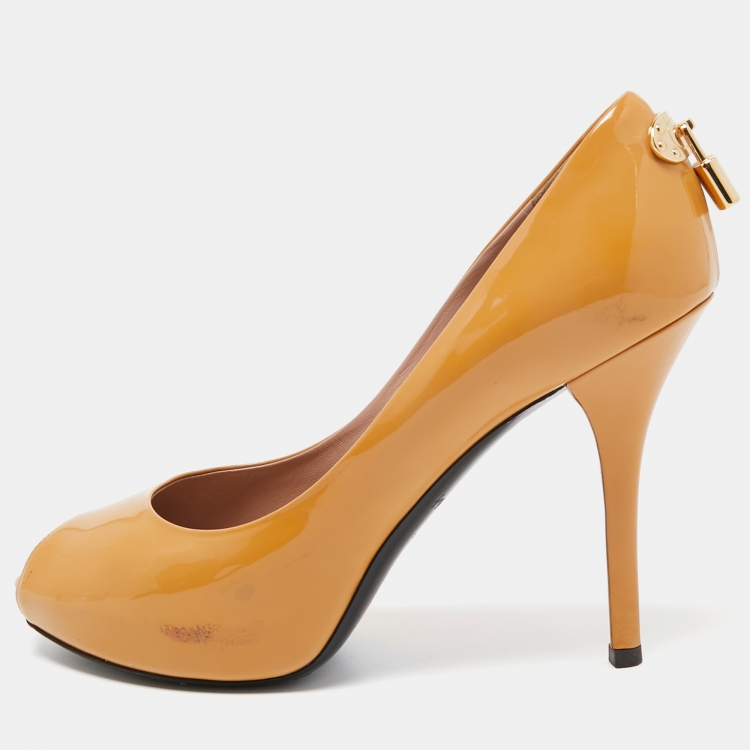 Authentic Louis Vuitton Shoes Pumps Women's size 37.5 Beige Patent Leather