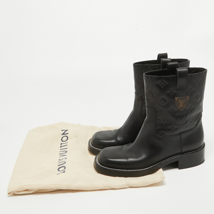 Pre Owned Louis Vuitton Black Leather  Ankle Boots Size 37.5